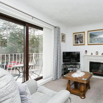 Image 2 - Princess Court, Marine Road, Colwyn Bay, LL28 4BN, United Kingdom - Apartment for sale