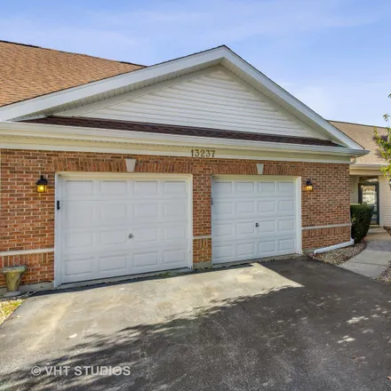 Buy this 2 bed townhouse on 13201 South Bayberry Lane in Will County, IL 60544