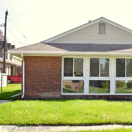 Buy this 3 bed house on 13086 Sibley Road in Riverview, MI 48193