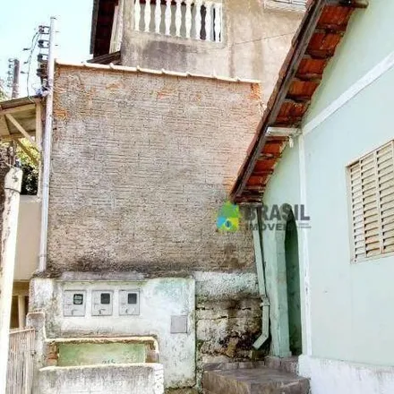 Buy this 3 bed house on Rua Abluir in Aparecida, Poços de Caldas - MG