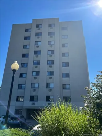 Buy this 1 bed condo on 51 Schuyler Avenue in Stamford, CT 06902