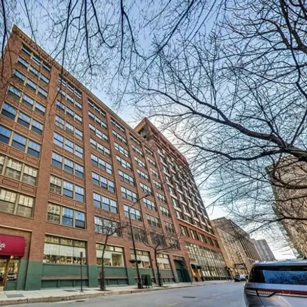 Rent this 1 bed condo on Moser Building in 621 South Plymouth Court, Chicago