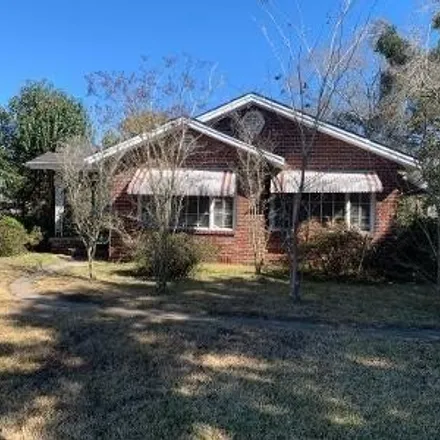 Rent this 2 bed house on 87 5th Street in Chickasaw, Mobile County