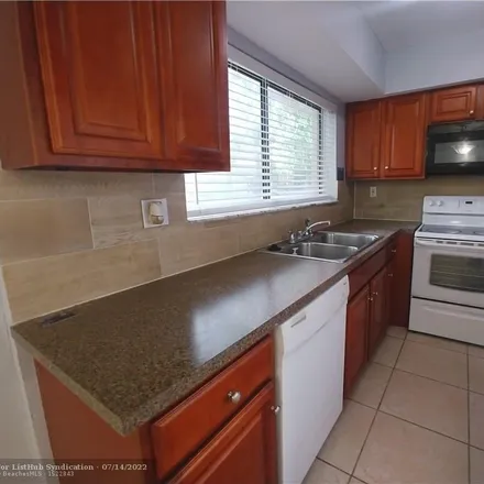 Image 1 - 2588 Coral Springs Drive, Kensington Manor, Coral Springs, FL 33065, USA - Townhouse for rent