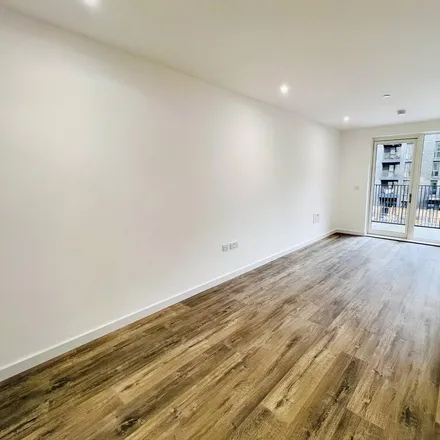 Rent this 2 bed apartment on Hooper House in Holloway Street, London