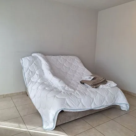 Rent this 2 bed apartment on Paalsteenstraat 132 in 3500 Hasselt, Belgium