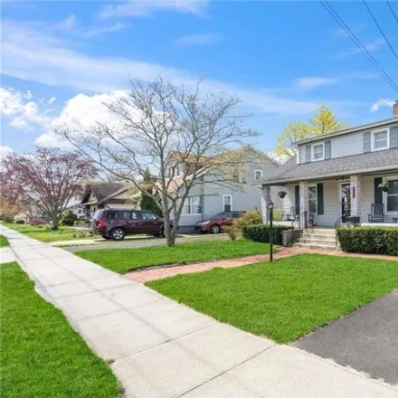 Image 3 - 112 Cedar Avenue, Brookhaven, Village of Patchogue, NY 11772, USA - House for sale
