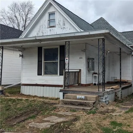 Image 1 - 2103 17th Street, Portsmouth, OH 45662, USA - House for sale
