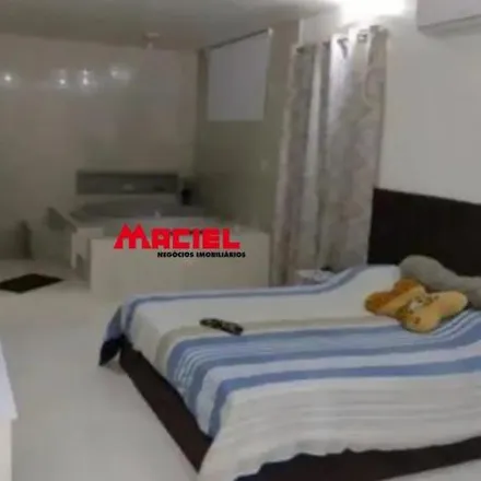 Buy this 3 bed house on Rua Vicência Urbano da Silva in Jardim Uirá, São José dos Campos - SP