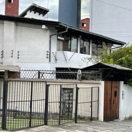 Image 1 - Peluqería Unisex, Avenida la Coruña, 170107, Quito, Ecuador - House for sale