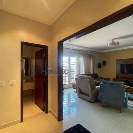 Buy this 3 bed house on Rua Ituiutaba in Champagnat, Londrina - PR