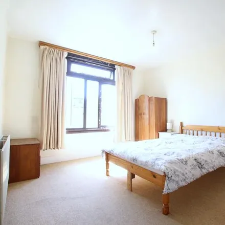 Rent this 4 bed townhouse on 95 Selkirk Road in London, SW17 0EP