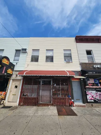 Buy this 3 bed townhouse on 101th Avenue & 108th Street in 101st Avenue, New York