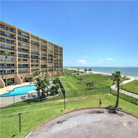Image 2 - Las Brisas Condominiums, 4000 Surfside Boulevard, Corpus Christi, TX 78402, USA - Condo for sale