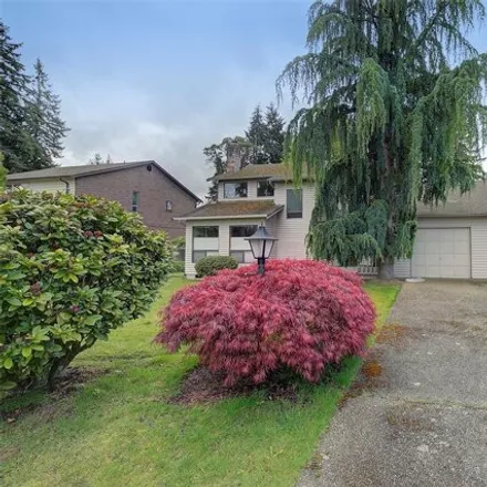 Buy this 3 bed house on 819 North 202nd Street in Shoreline, WA 98133