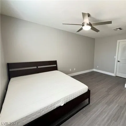 Image 6 - West Charleston Boulevard, Las Vegas, NV 89145, USA - Apartment for rent