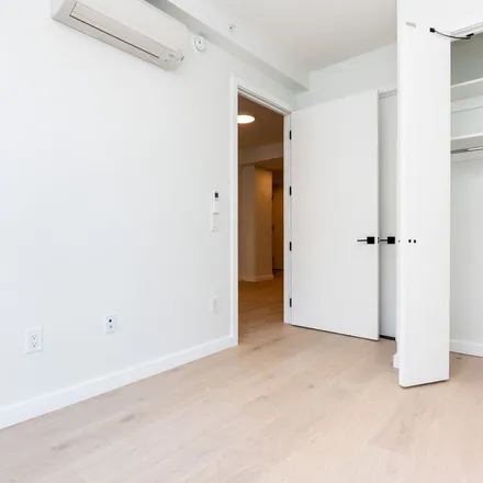 Image 2 - 37-21 32nd Street, New York, NY 11101, USA - Apartment for rent