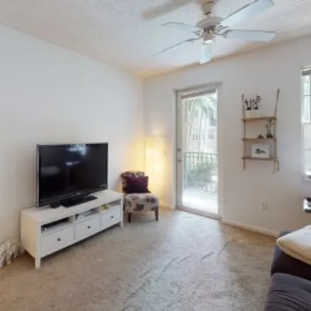 Buy this 1 bed apartment on #213,533 Northeast 3rd Avenue in Flagler Heights, Fort Lauderdale