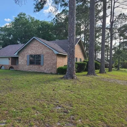 Buy this 3 bed house on 707 Robin Hood Drive in Hinesville, GA 31313