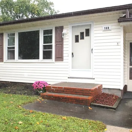 Image 2 - 168 Meadow Circle, City of Rochester, NY 14609, USA - House for sale