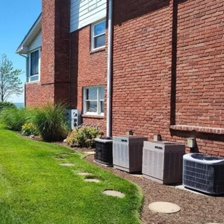 Buy this 2 bed condo on 2216 N Carriage Ln Apt 6 in Port Clinton, Ohio
