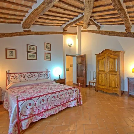 Rent this 2 bed apartment on 53014 Monteroni d'Arbia SI