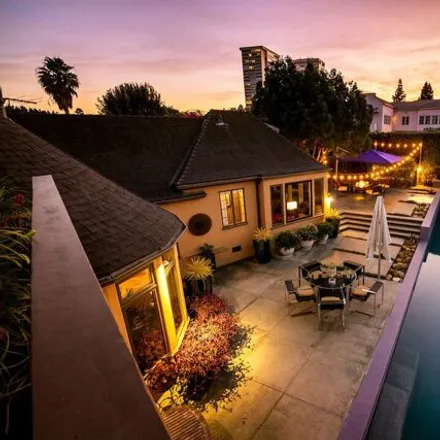 Image 2 - 1249 Beverly Green Drive, Beverly Hills, CA 90212, USA - House for sale