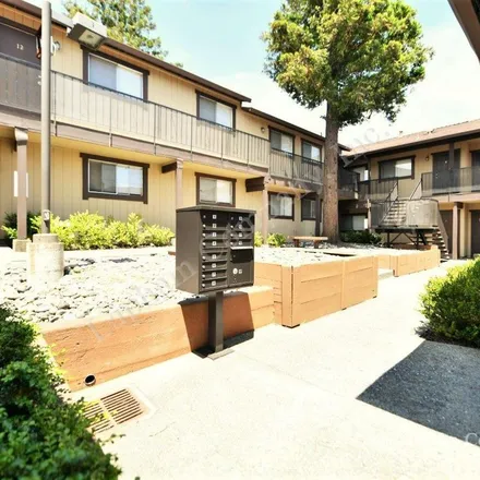 Image 3 - 998 Alvarez Avenue, Pinole, CA 94564, USA - Apartment for rent