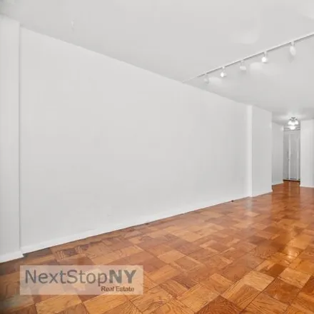Image 7 - 153 East 57th Street, New York, NY 10022, USA - Apartment for sale
