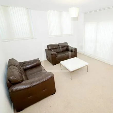 Image 7 - Holmfield Street, Bradford, BD1 2DW, United Kingdom - Room for rent
