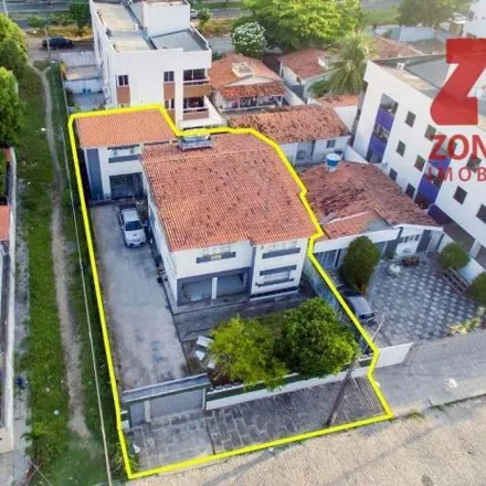 Buy this 5 bed house on Quintal Caipira Bar E Restaurante in Rua Bancário Venâncio José Neto, Bancários