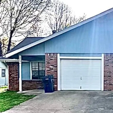 Buy this studio duplex on 1210 Whipporwill Lane in Siloam Springs, AR 72761