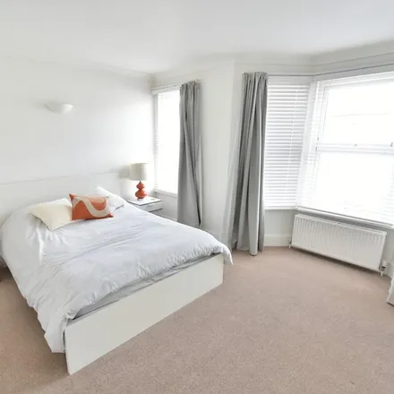 Image 5 - Byron Street, Hove, BN3 5AY, United Kingdom - Townhouse for rent