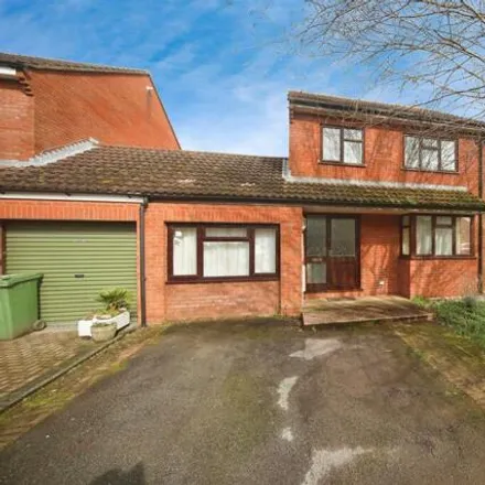 Buy this 5 bed house on 8 Badgers Close in Taunton, TA1 5HL