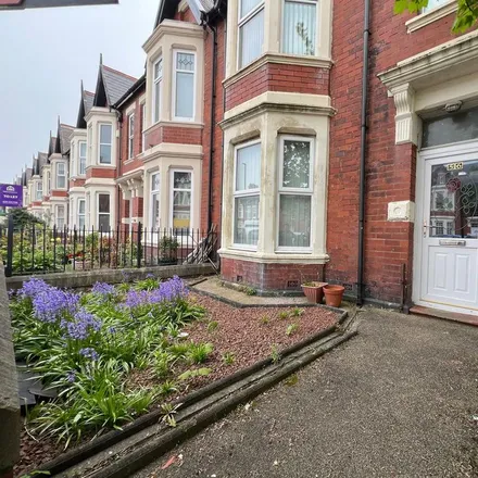 Rent this 6 bed townhouse on WINGROVE ROAD-HADRIAN ROAD-S/B in Wingrove Road, Newcastle upon Tyne