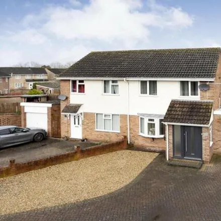 Buy this 3 bed duplex on Severn Close in Bridgwater, TA6 4EX