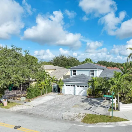 Image 1 - 8705 Northwest 150th Terrace, Miami Lakes, FL 33018, USA - House for sale