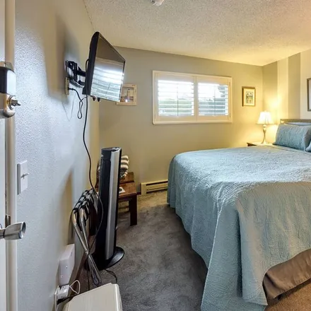 Rent this 1 bed condo on Lincoln City in OR, 97367