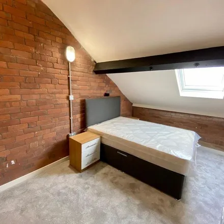 Image 2 - Cape Street, Little Germany, Bradford, BD1 4QZ, United Kingdom - Apartment for rent