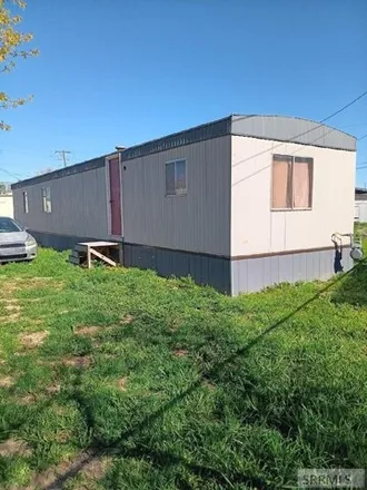 Buy this studio apartment on 109 Highway Avenue in Chubbuck, ID 83202