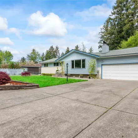 Buy this studio house on Summit Country Center in 1199 112th Street East, Pierce County