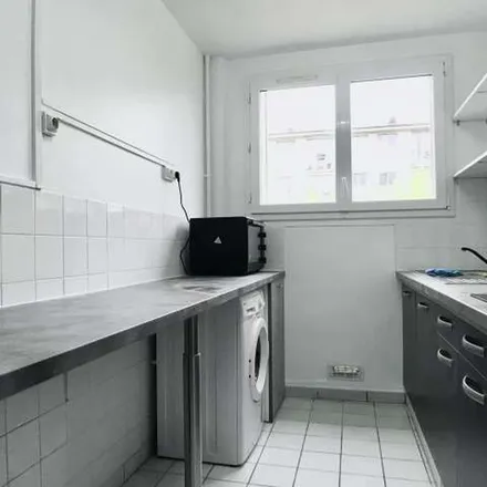 Image 7 - 82 Rue Champollion, 94400 Vitry-sur-Seine, France - Apartment for rent