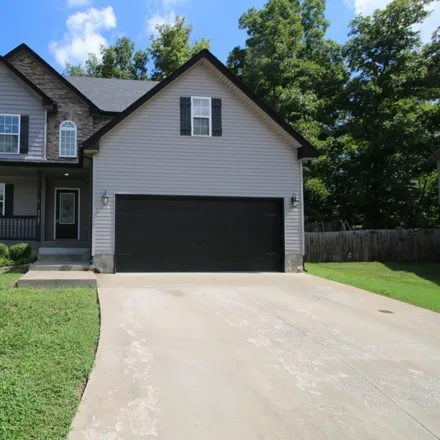 Rent this 3 bed house on 3727 Crisscross Court in Clarksville, TN 37040