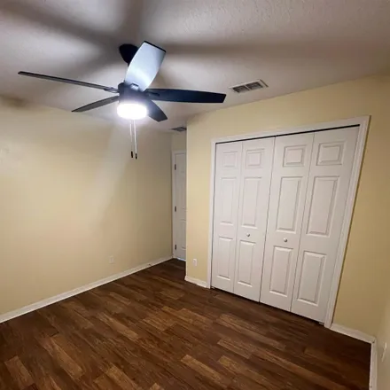 Rent this 1 bed apartment on 233 Pima Trail in Groveland, FL 34715