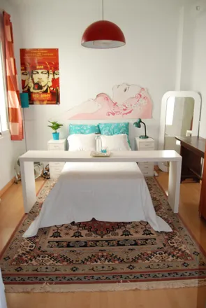Rent this 2 bed room on Madrid in Paseo de Santa María de la Cabeza, 17