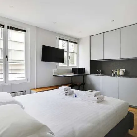 Image 4 - 45 Rue de Chézy, 92200 Neuilly-sur-Seine, France - Apartment for rent