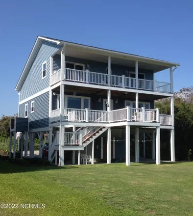 Image 1 - 5511 East Pelican Drive, Oak Island, Brunswick County, NC 28465, USA - House for sale