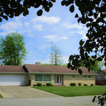 Buy this 3 bed house on 601 Evergreen Lane in Carmi, IL 62821