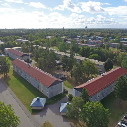 Rent this 1 bed apartment on Två Bröders väg 10C in 393 58 Kalmar, Sweden