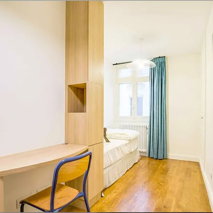 Image 5 - 7 Place des Ternes, 75017 Paris, France - Apartment for rent